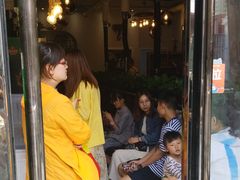 等位区-胡悦里韩式烤肉(芝罘万达广场店)