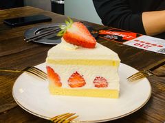 草莓蛋糕-MI WU FACTORY米屋美食工厂餐厅(绿地店)