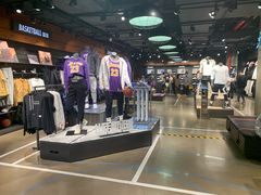 -NIKE武汉品牌体验店