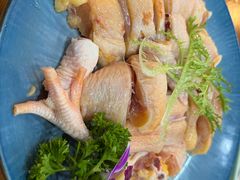-老何家后安粉·糟粕醋海鲜火锅(三亚湾椰梦长廊店)