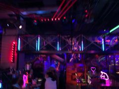 -UP嘻哈酒吧(粉巢店)