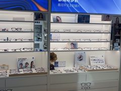 -诺柯视眼镜-蔡司依视路官方工厂店(淞南一店)