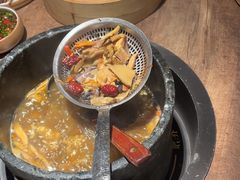 -蘑界·野生菌火锅(深业上城店)