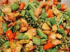 -渔语鱼酸菜鱼新川菜(来福士店)