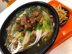 牛腩粉-龙记桂林米粉店(书城路店)