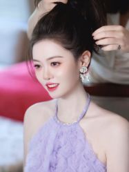 -衣贝姿婚纱礼服馆