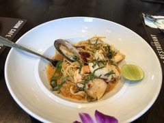 -Chom Cafe and Restaurant