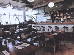 -ROAST coffee & eatery