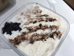 招牌白雪黑糯米冰粉-甜心闲生传统手工冰粉(太古里店)