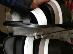 -京伟修鞋洗鞋奢侈品皮具护理店