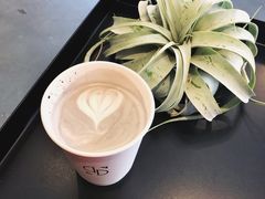 黑芝麻牛轧糖拿铁-KYO COFFEE(胶州路店)
