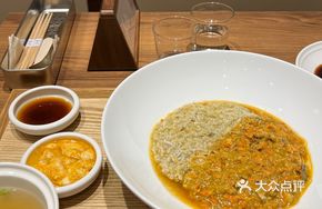 Shanghai-style Crab Roe Dry Noodles
