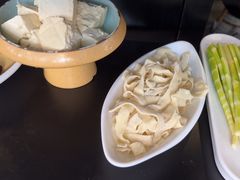 -鲜念蒸汽石锅鱼(红山6979店)