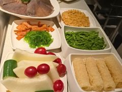 -海底捞火锅鲜切牛肉主题店(长寿路店)