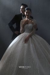 -至臻微拉婚纱摄影