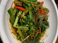 小炒黄牛肉-老滇山寨•云南特色菜•地方菜•民族风情歌舞表演(金碧店)