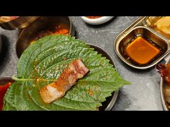 -草家酱蟹炭火烤肉店(珲春南路二店)