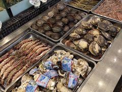 -鞍山大白鲨美食酒店