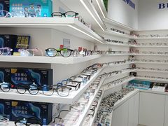 -美式眼镜·授权蔡司.依视路.尼康.豪雅.明月(南翔印象城店)