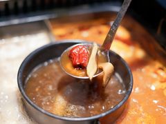 -老牌坊云南鱼豆花火锅(哈西万达店)
