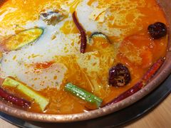 -洱火云南酸菜牛肉火锅(石景山当代商城店)