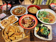 -爆炸头阿姨小四川正宗川味小吃(无任何分店)