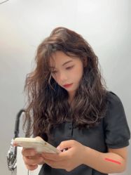 -One造型烫染沙龙