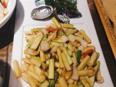 -黄泥岗·地道湖北菜(奥特莱斯店)