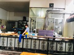 -茅屋大酒店