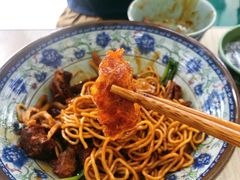 六鲜小排炒面-一家人面馆(三条巷店)