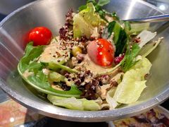 藜麦芝麻酱蔬菜沙拉-開籠雀冰室(同和金铂店)