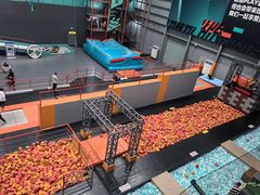 -极限PLAY运动娱乐新世界·团建派对表演休闲馆·室内高空游乐园