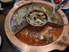 -滇釜火锅·能喝汤的火锅(车公庄店)