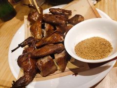 香酥乳鸽（只）-老江南春·中国龙菜(衡山路店)