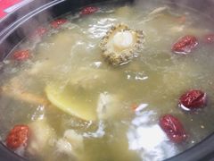 滋补汤底-花苑美食横琴生蚝火锅(拱北粤华路店)