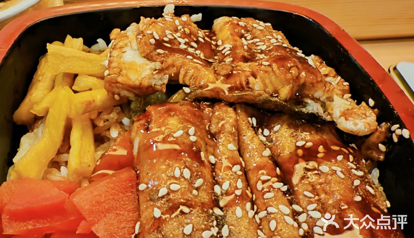 美味健康的日料《现烤鳗鱼饭》