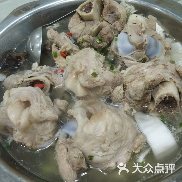 新东新老鹅骨头汤