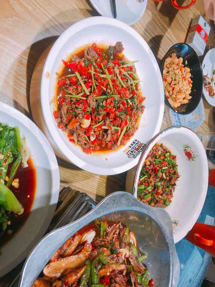 爱饭(四方坪店)-"来长沙朋友推荐的长沙菜馆,在长沙还不是很.