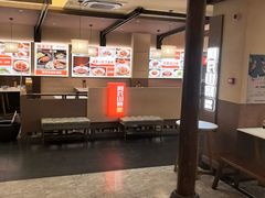 -阿瓦山寨·湘菜现炒·剁椒鱼头王(咸阳总店)