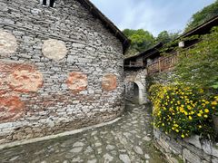 -高荡千年布依古寨旅游景区