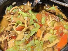 -老滇山寨•云南特色菜•地方菜•民族风情歌舞表演(金碧店)