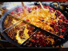 -白乐天毛肚火锅馆(解放碑店)