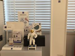 -目艮眼镜SHOWROOM(品牌集合店)