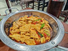 -湖南人家湘菜馆(镇江路店)