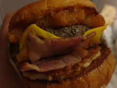 -The Habit Burger Grill 哈比特汉堡(世博店)