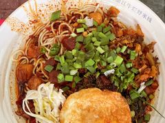 -啊墨江牛烂烀米线