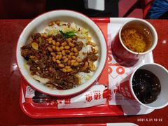 小炒黄牛肉饭-猪角·闽南猪脚饭(上梅林店)