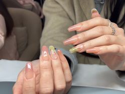 -UGIRL有个美甲