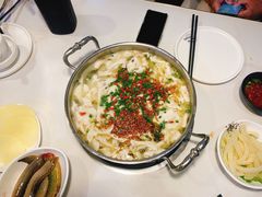 -德林酸菜鱼火锅(南丹店)