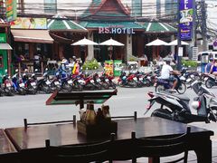 -Dang restaurant (patong phuket)